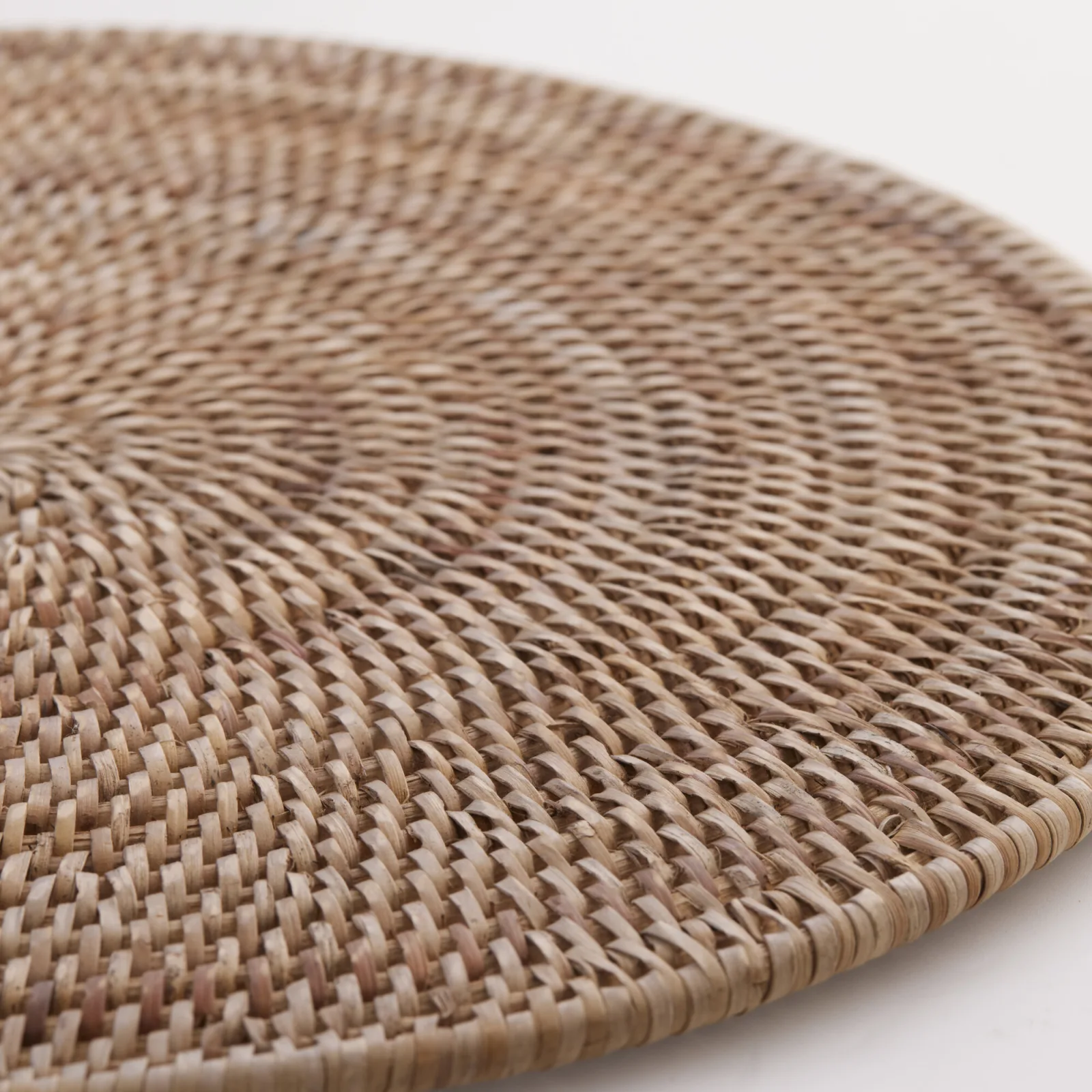Sottopiatto in rattan intrecciata Nature