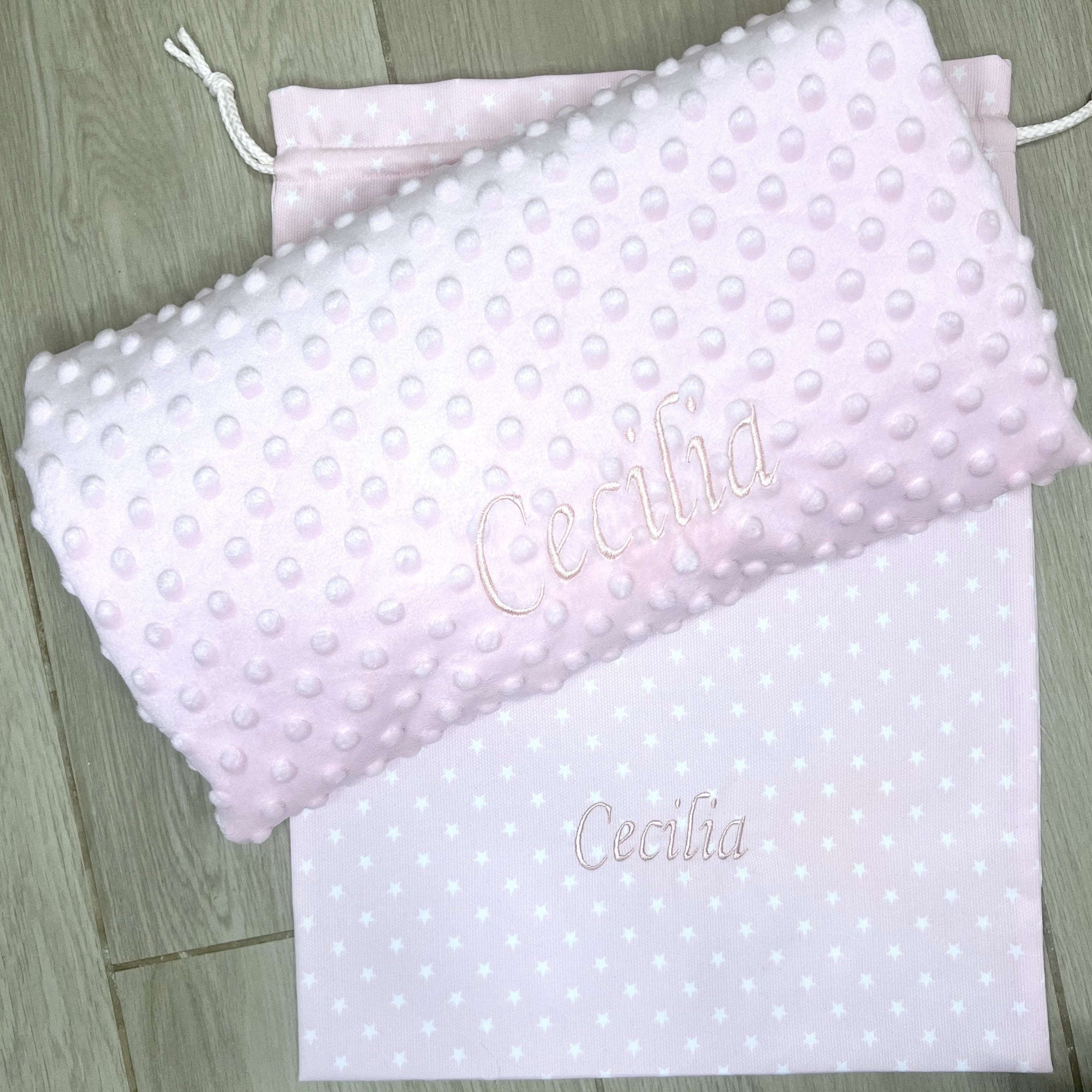 Coperta Rosa con tessuto Minky personalizzata - A.Bi.Ci. Lab